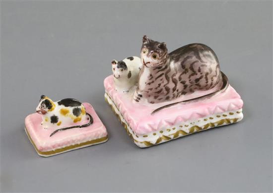 A Derby porcelain group of a recumbent cat and kitten and a similar figure of a kitten, c.1810-25, L. 2.7cm and 4.3cm